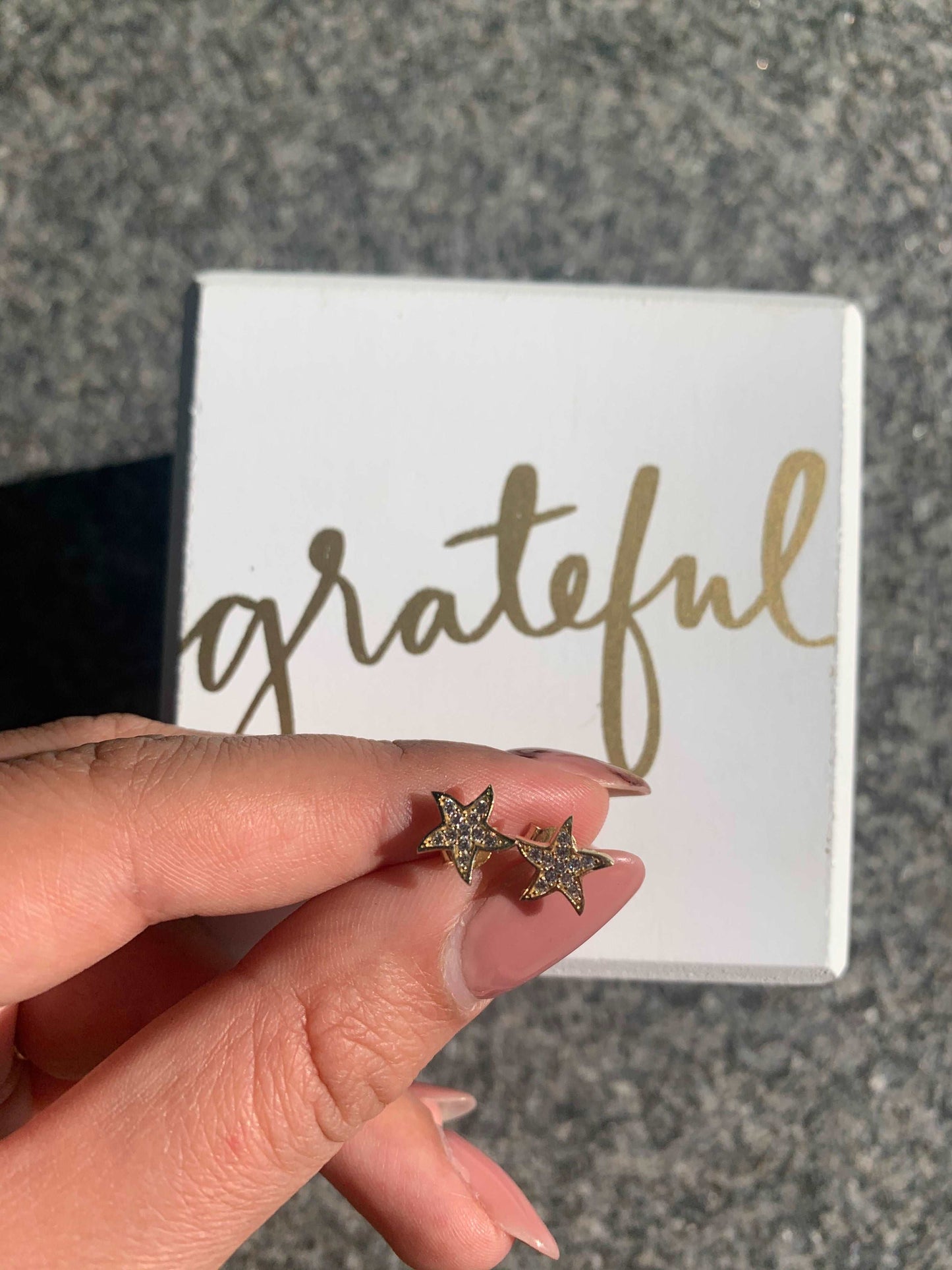 Stella | Boucles d'oreilles en forme d'étoiles de mer en or 10k