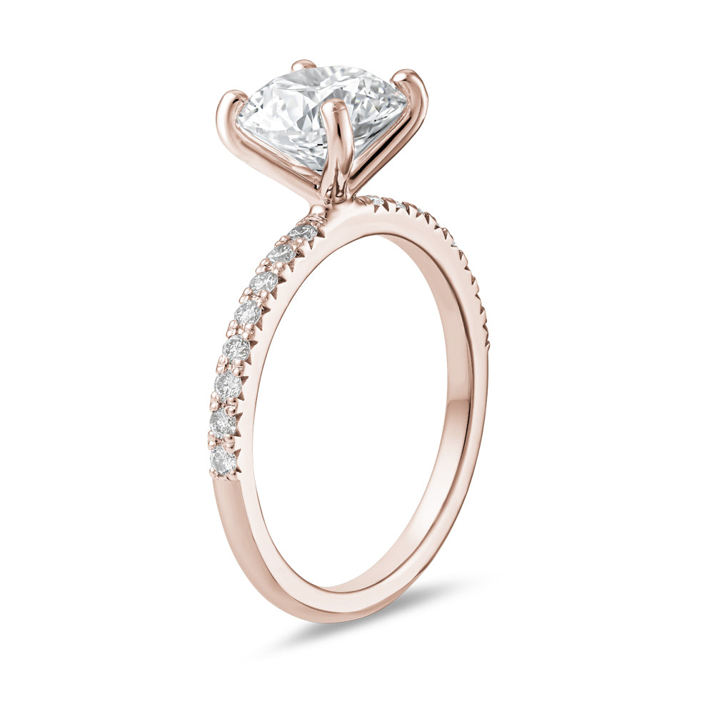 Classic Ring with 2.00 Ct Round Center Diamond and Diamond Pave