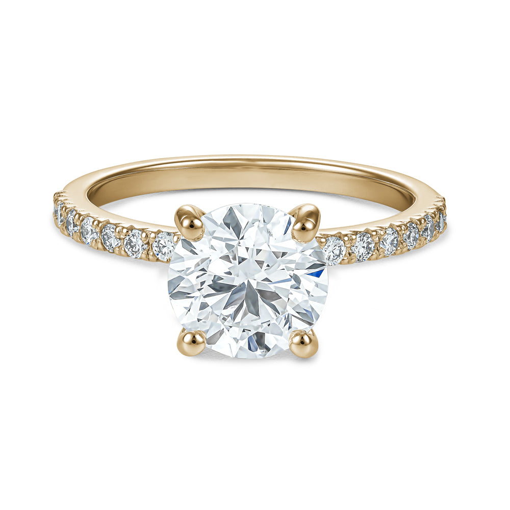 Classic Ring with 2.00 Ct Round Center Diamond and Diamond Pave