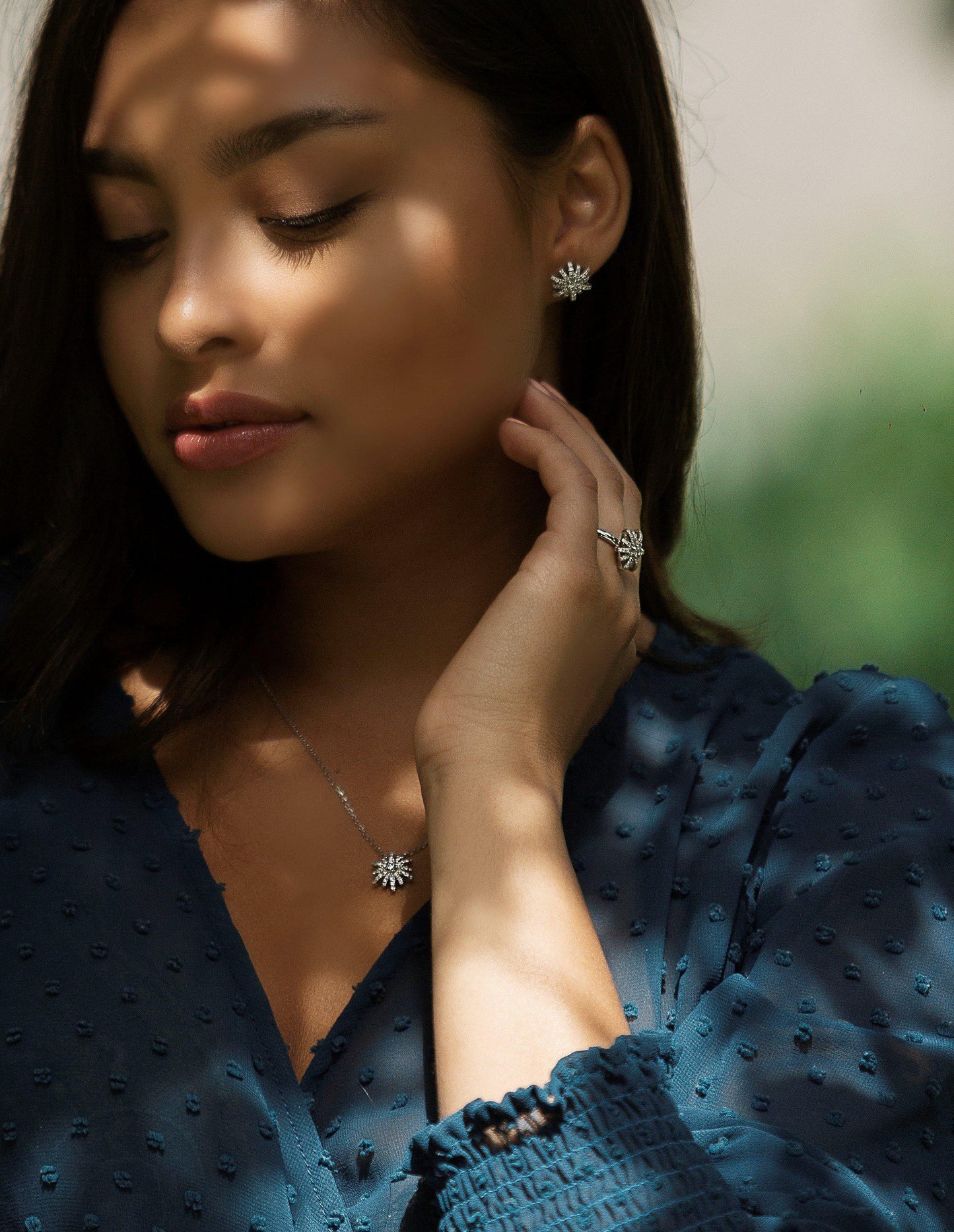 Parure DIVA en or 18 carats et diamants | Collier, boucles d'oreilles et bague - Bijouterie Viko