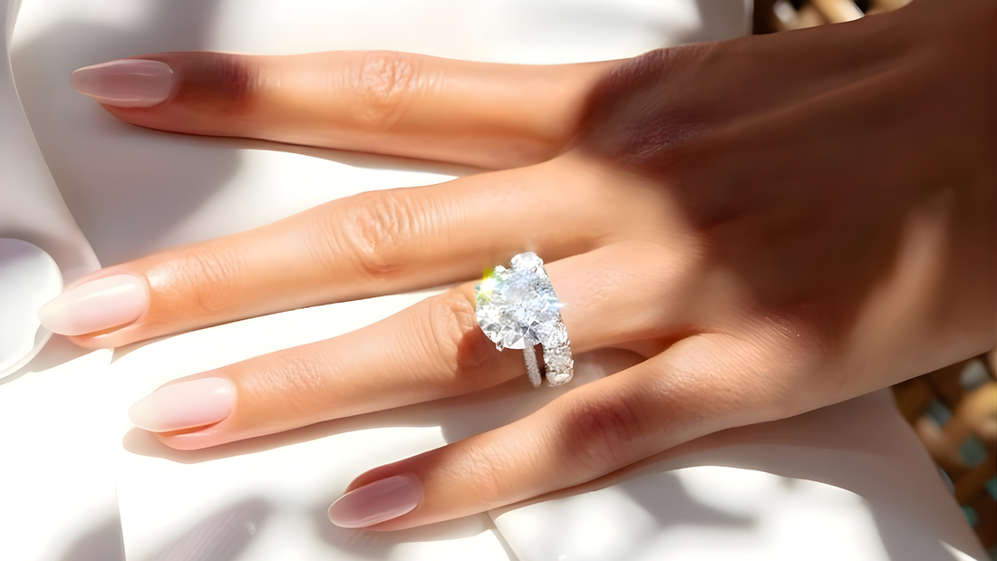 Alliance ou bague de fiançailles ?