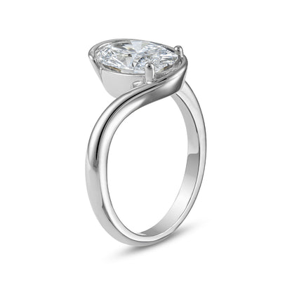 Bague Minimaliste en Or 14k avec Diamant Ovale de 2 Carats - Semi Bezel