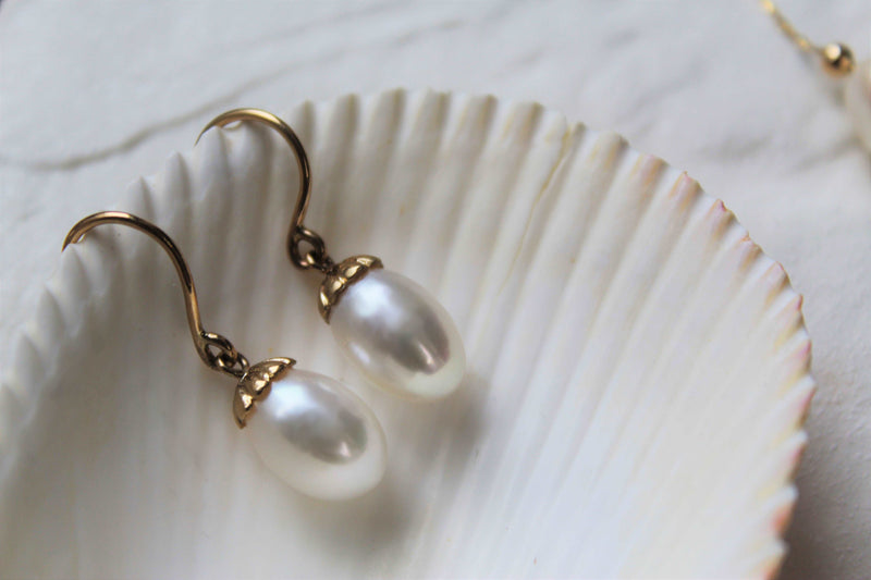 Boucles d'oreilles avec perles d'eau douce en or 14 carats, style vintage, perle noire