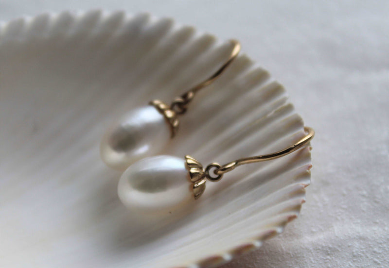 Boucles d'oreilles avec perles d'eau douce en or 14 carats, style vintage, or blanc