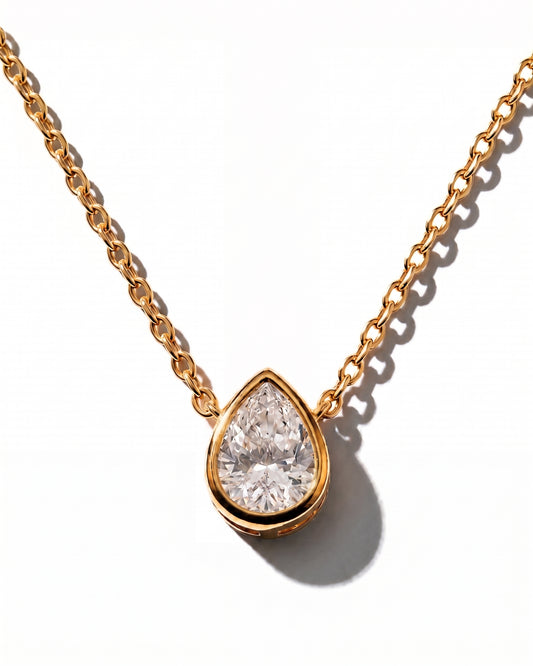 Collier VIKO Bezel avec Diamant de Laboratoire Taille Poire en Or 14K