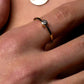 Bague minimaliste en or 14k et diamant de 0.05 ct
