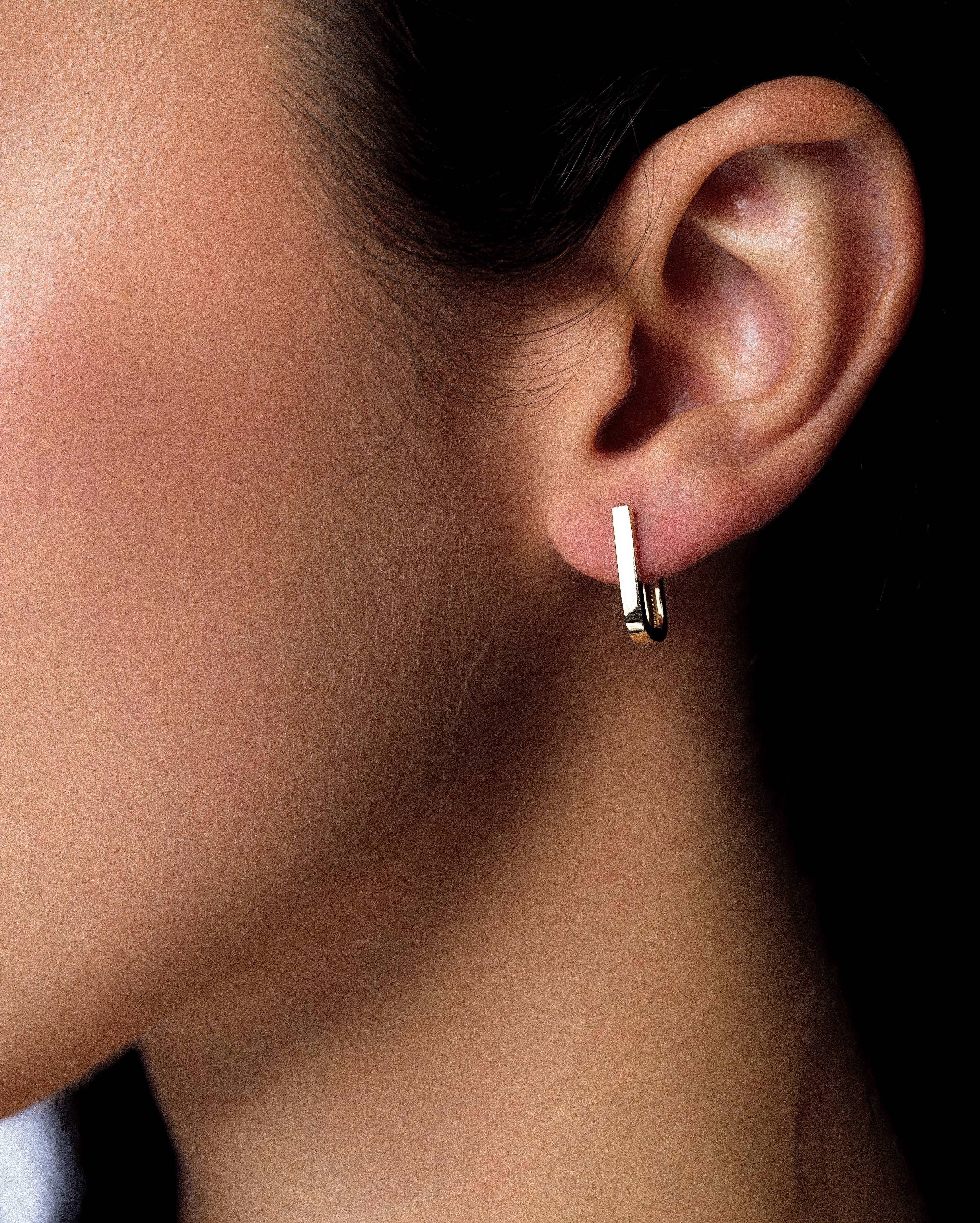KAYLA | Boucles d'oreilles rectangulaires en or 10k