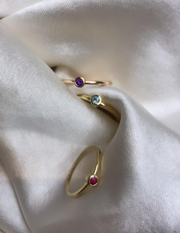 SATIN | Bague en or 14K et pierre ronde | Rubis