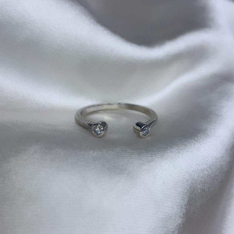 SATIN | Bague en or 14K et diamants | Or Blanc