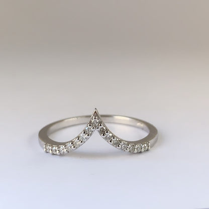 Pavé Diamond Wishbone Ring, bague chevron, bague pointue